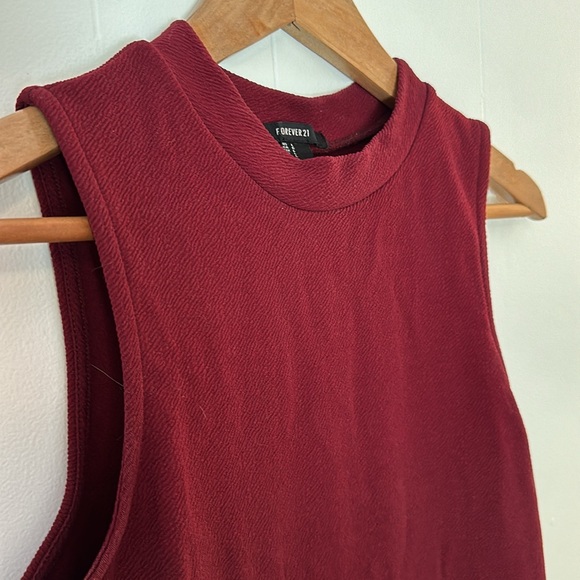 Form Fitting Dress in Oxblood - L - Picture 3 of 3